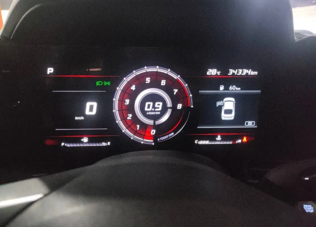 Приборная панель Hyundai Elantra: пробег 34 334 км