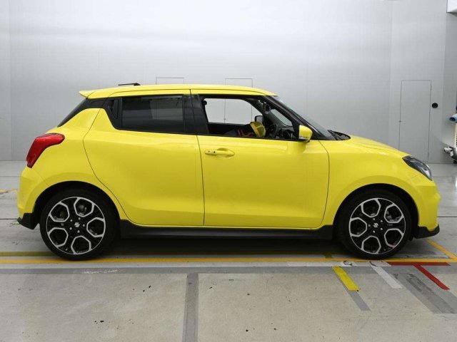 Suzuki Swift — фото 5 из 10