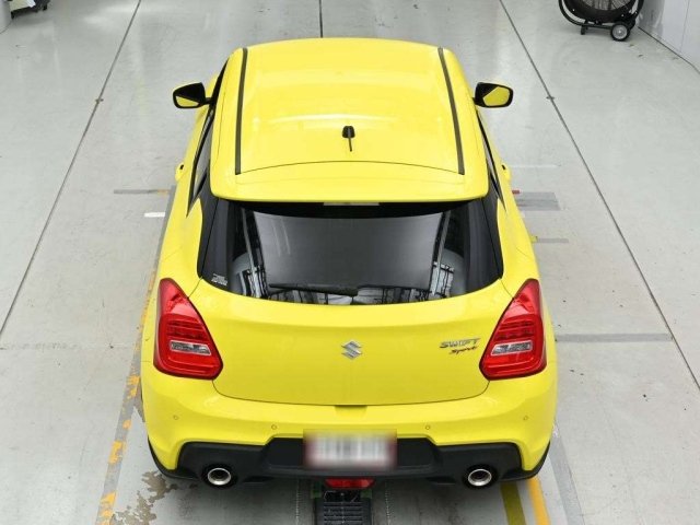 Suzuki Swift — фото 8 из 10