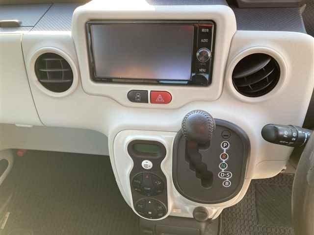 Toyota Porte — фото 8 из 10