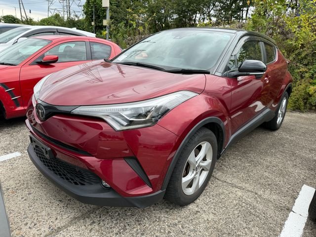 Toyota C-HR — фото 4 из 10