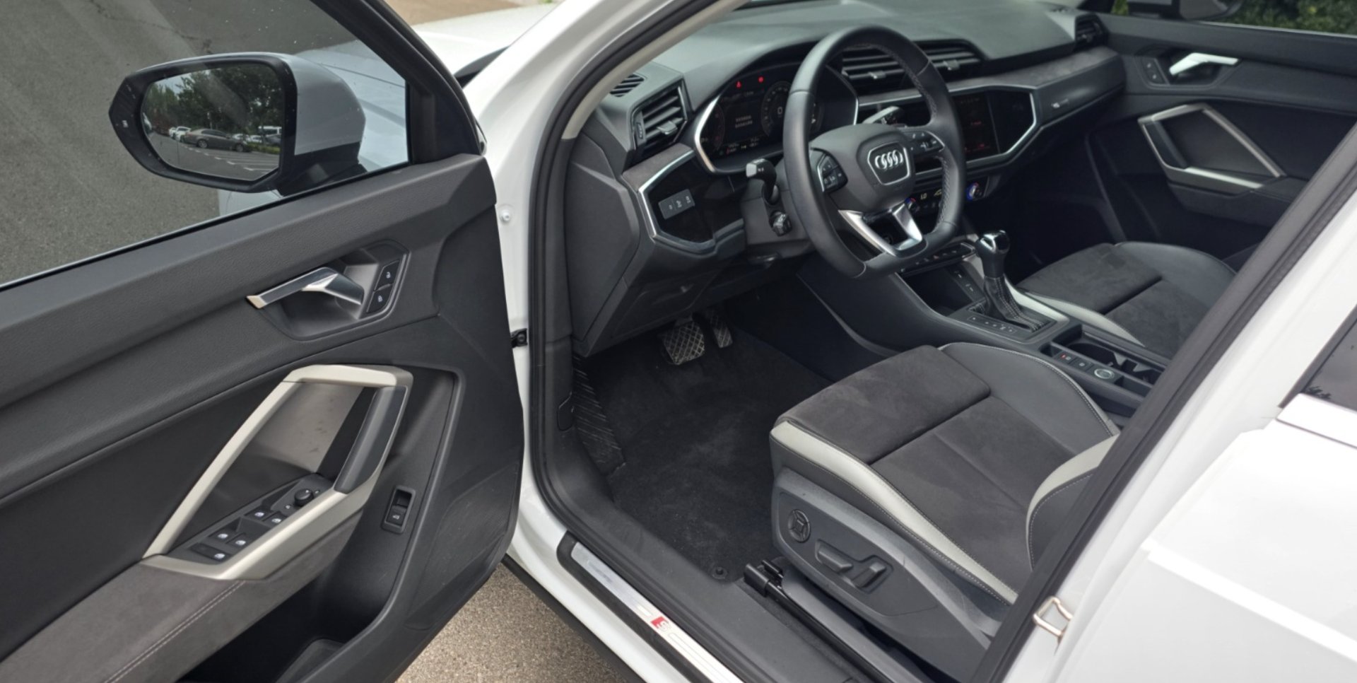 Audi Q3 — фото 6 из 9