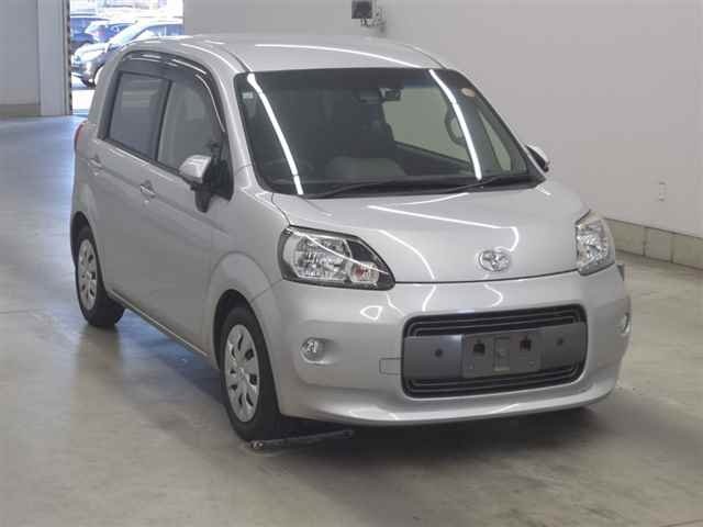 Toyota Porte — фото 1 из 10
