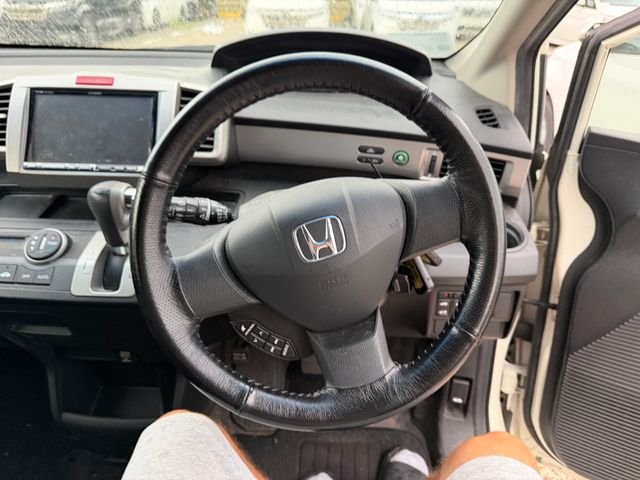 Honda Freed — фото 5 из 8
