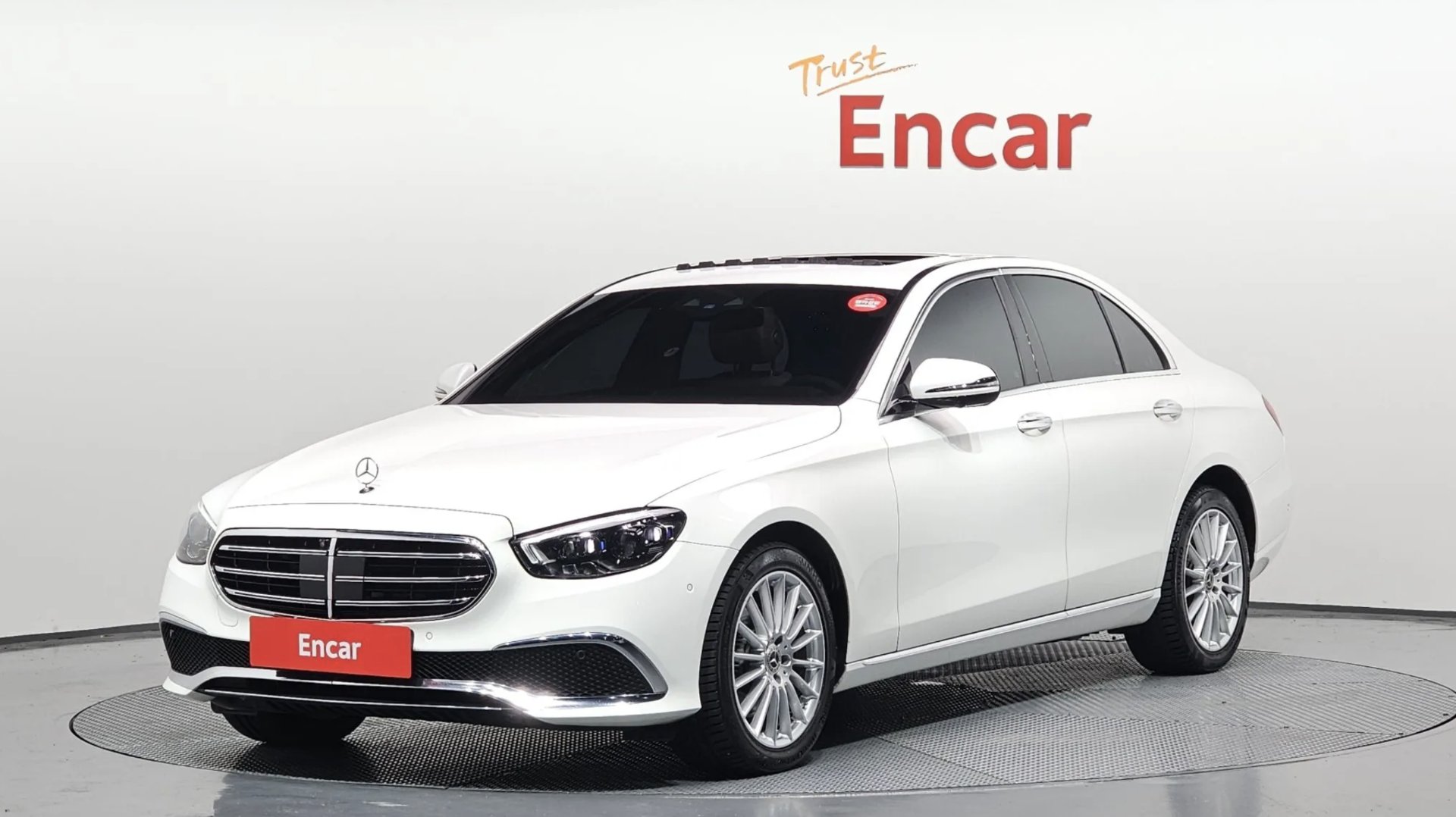Mercedes-Benz E-Class — фото 1 из 8