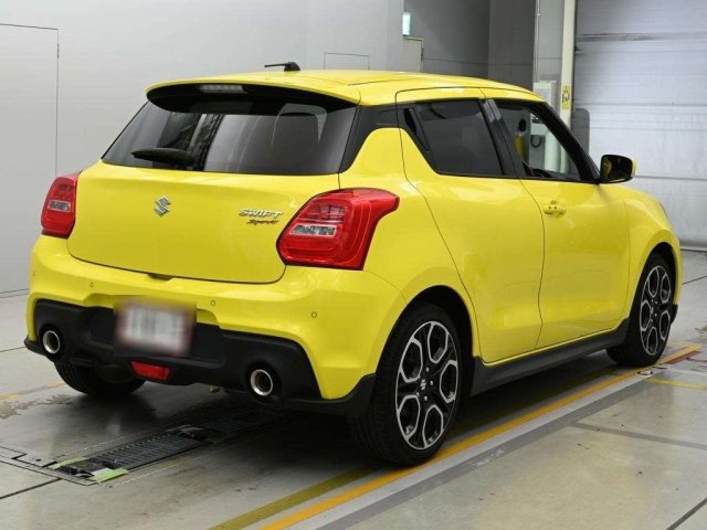Suzuki Swift — фото 4 из 10