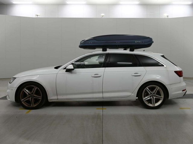 Audi A4 — фото 5 из 10