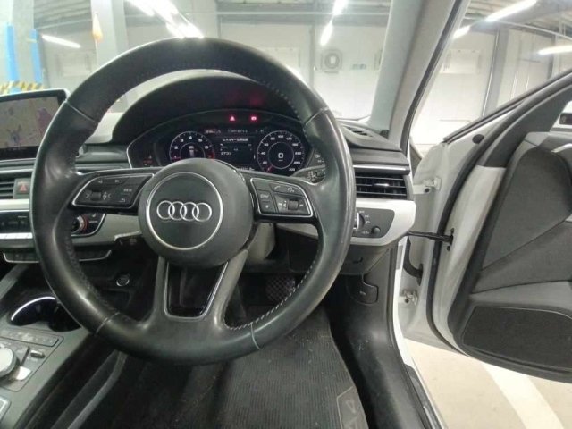Audi A4 — фото 9 из 10