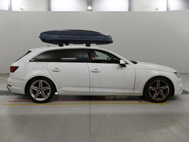 Audi A4 — фото 6 из 10