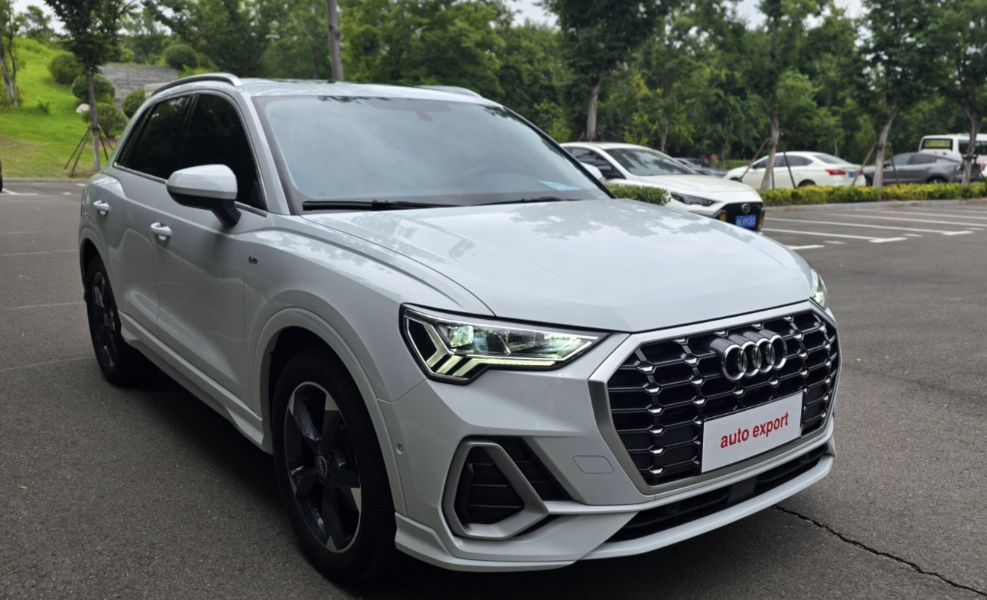 Audi Q3 — фото 1 из 9
