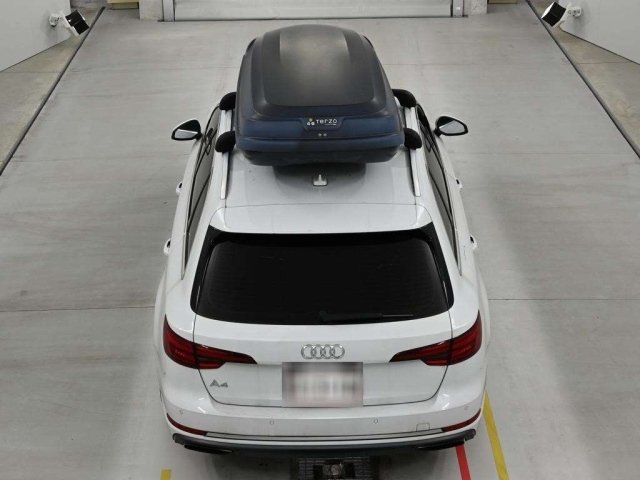 Audi A4 — фото 8 из 10