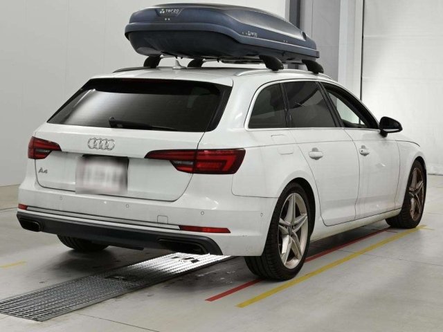 Audi A4 — фото 3 из 10